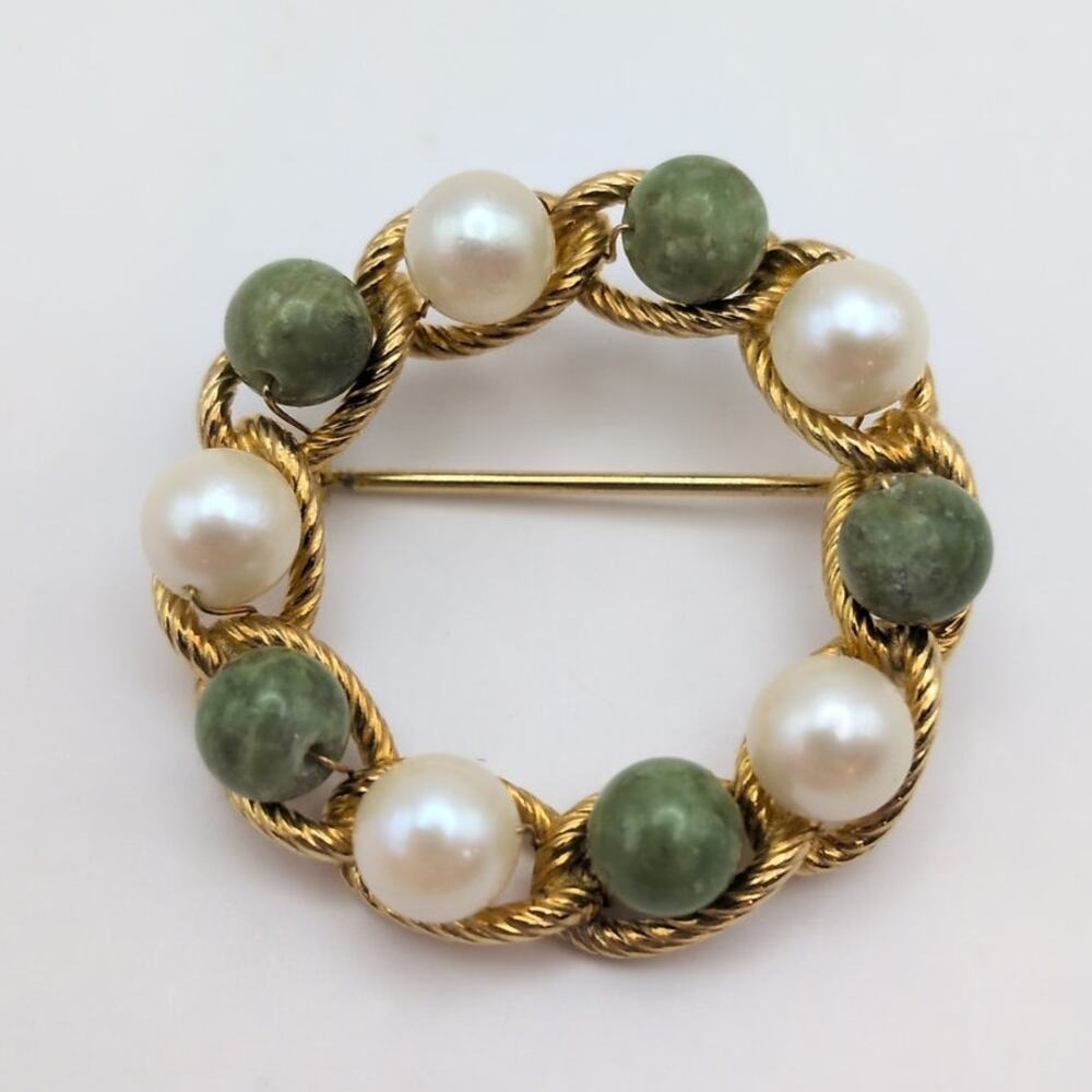 Vintage Gold Filled Green Jade Freshwater Pearl Wreath Circle Brooch Pin 1.2in
